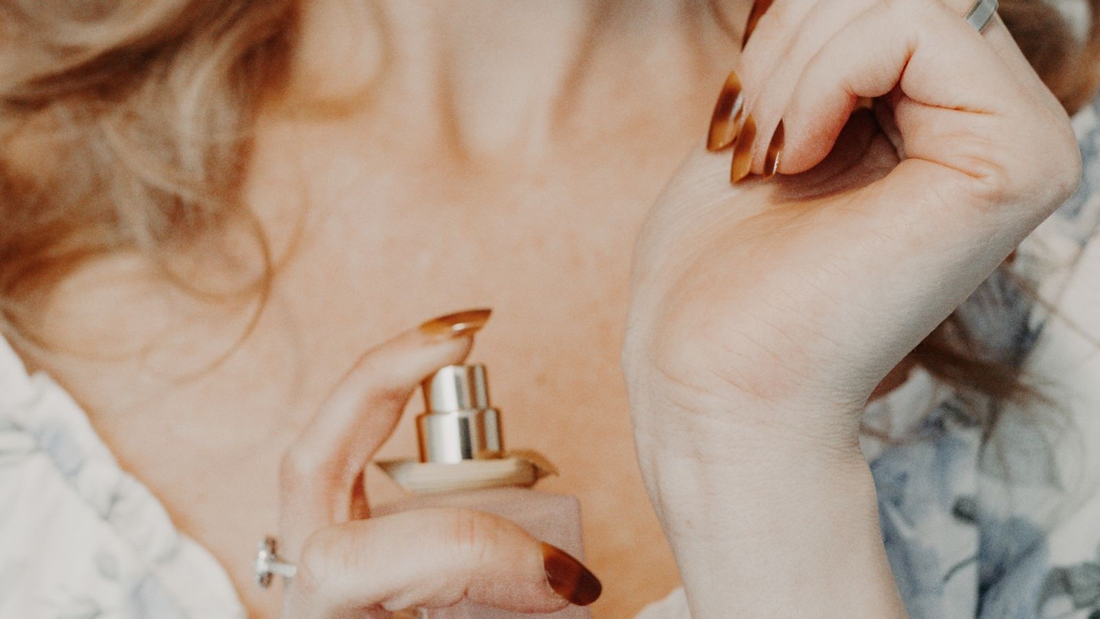 Why your perfume disappears before lunch in Singapore